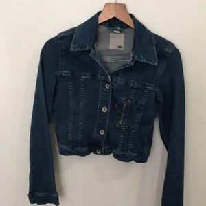 Levi’s dark blue denim jacket